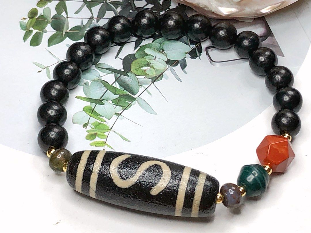 Tibetan Dzi Beads Money Hook Dzi Beads 藏传老矿金钱钩天珠39.1x13 
