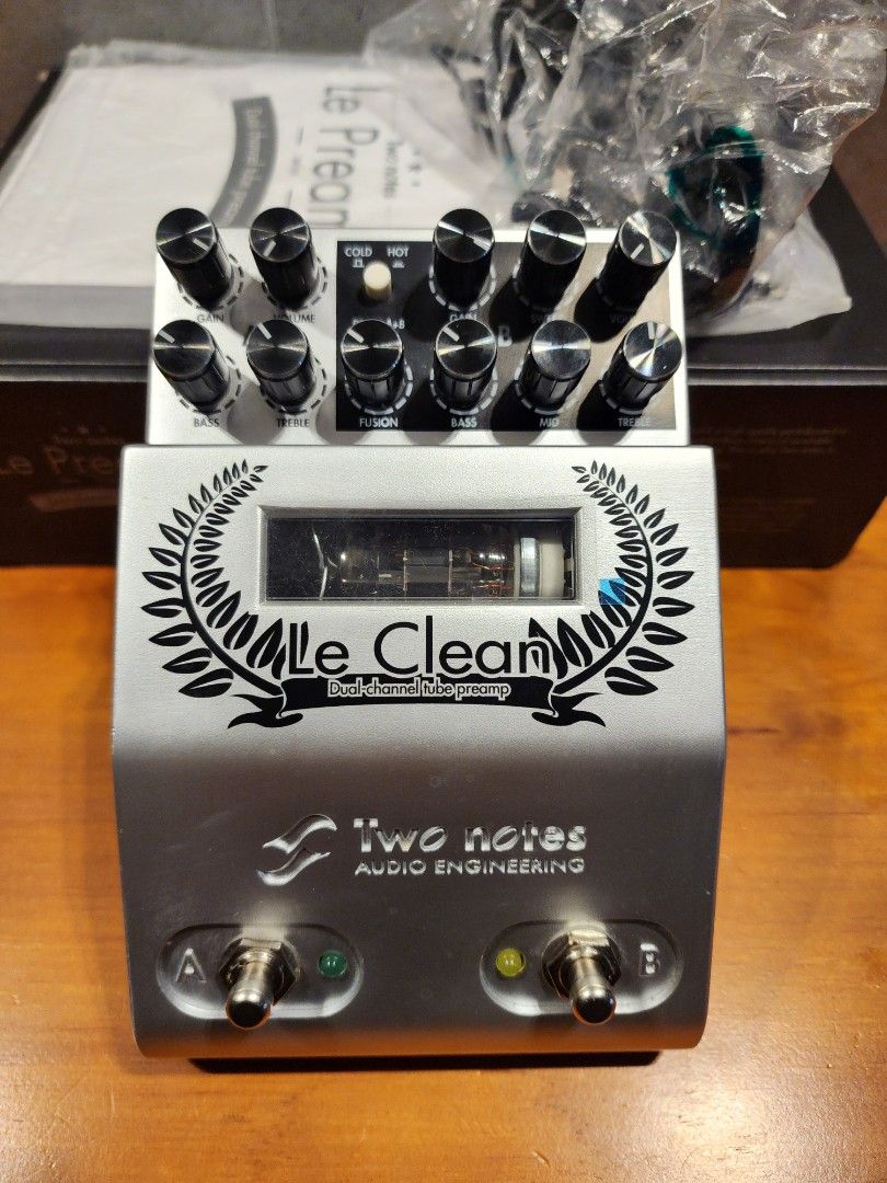 Two Notes Le Clean Preamp, Hobbies & Toys, Music & Media, Music