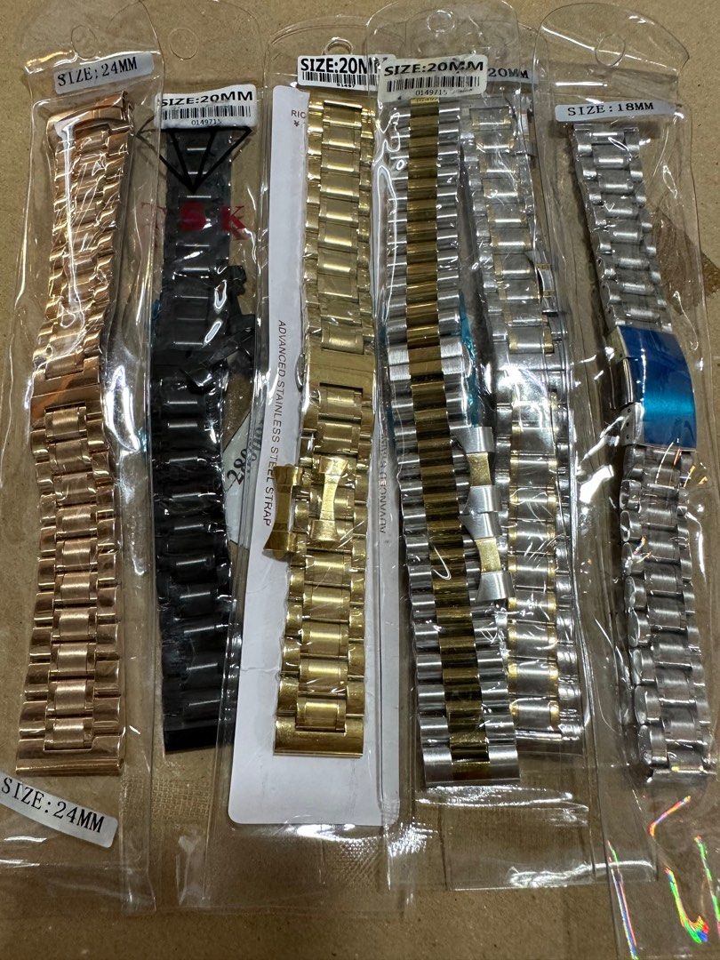 Watch strap (Category: Watches) located in Singapore. Submitted by kairos.moment (Listing ID 1227436282, Image 1). Description: Metal strap ( Stainless steel) Various size available- 18; 20; 22).