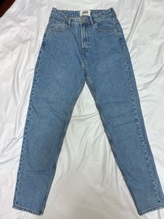(Category: ) located in . Submitted by abbyy.wardrobe (Listing ID 1227534737, Image 1). Description: .