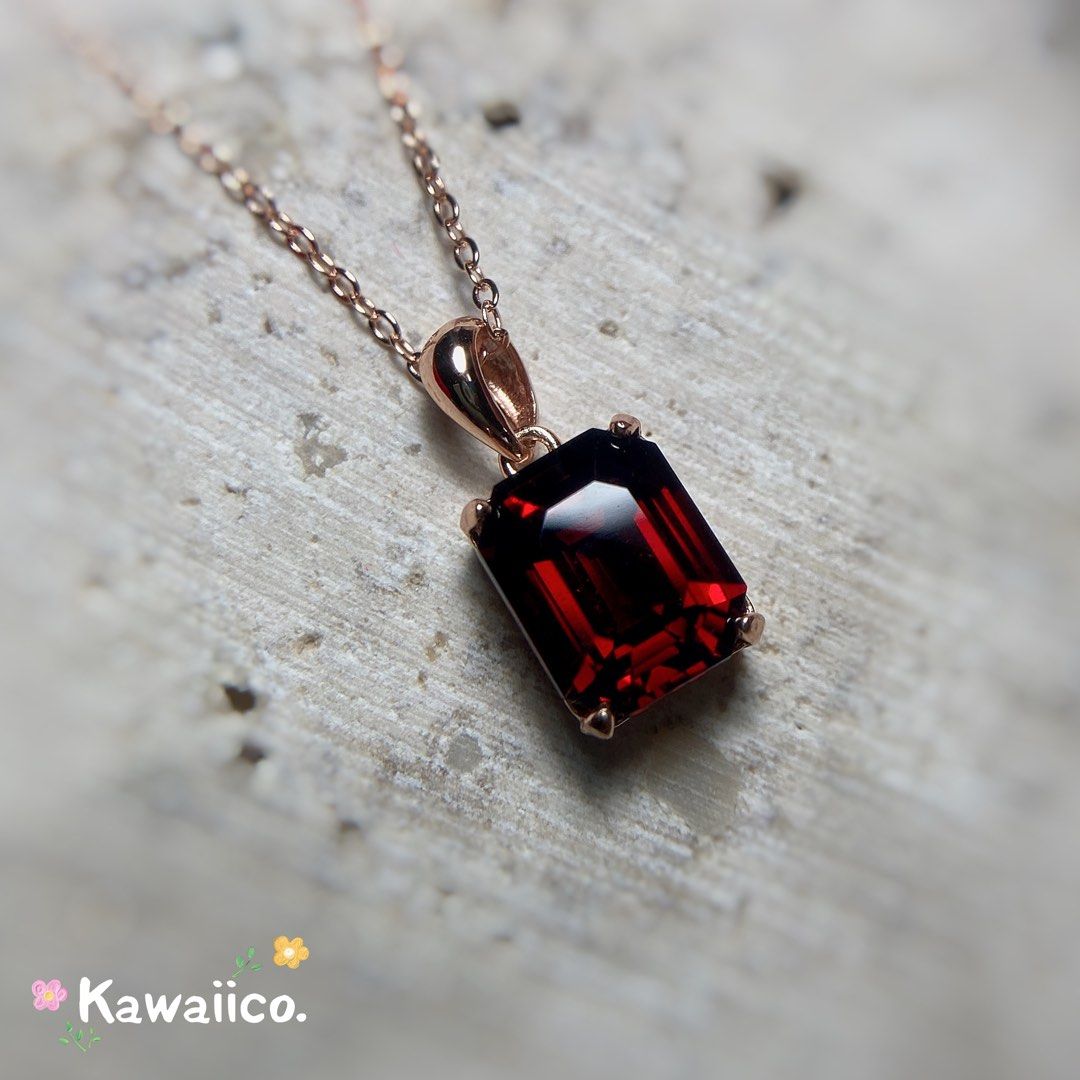Garnet gemstone necklace outlet