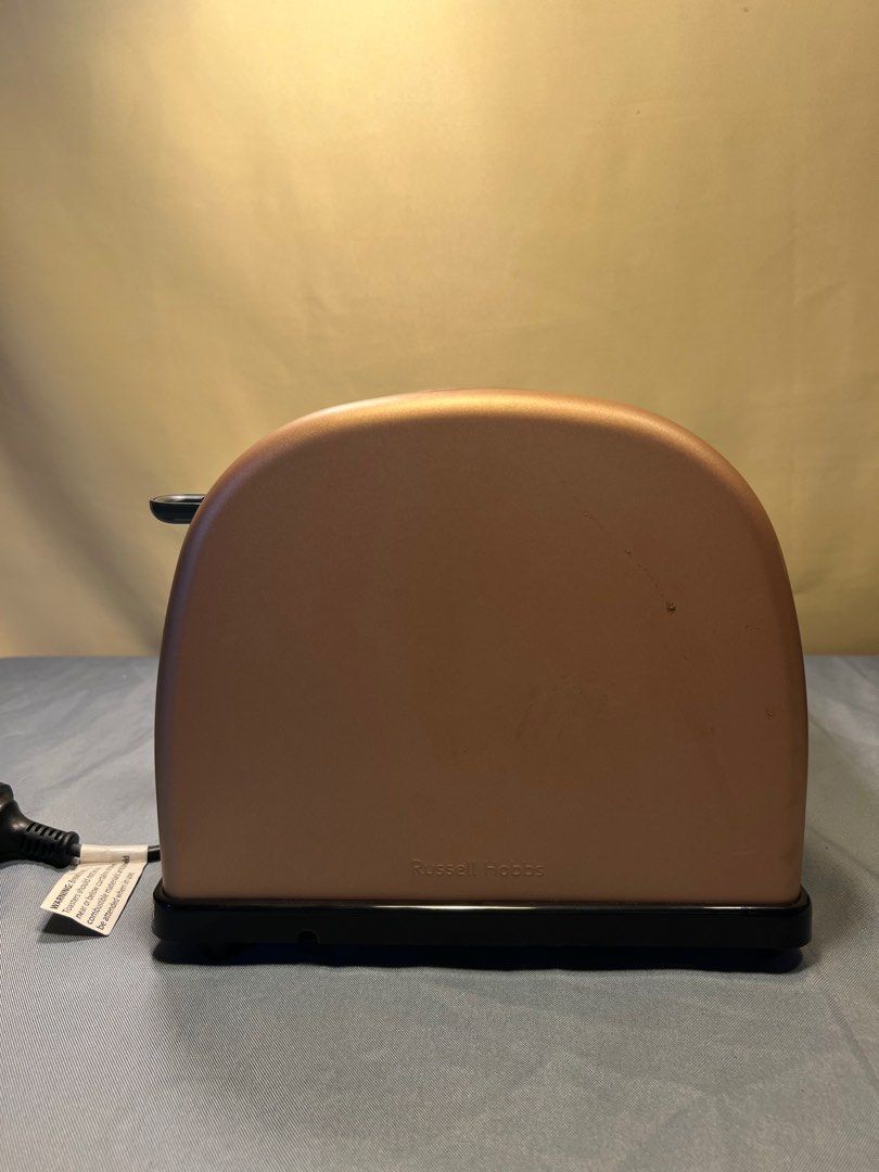 4 Slice Toaster (Category: Ovens & Toasters) located in Quezon City. Submitted by lucas_luxuries (Listing ID 1224248326, Image 3). Description: 4 Slice Toaster - Australian Mall Pullout - Australian Mall Display - Used only for demo - Minor Scratches - 220V.