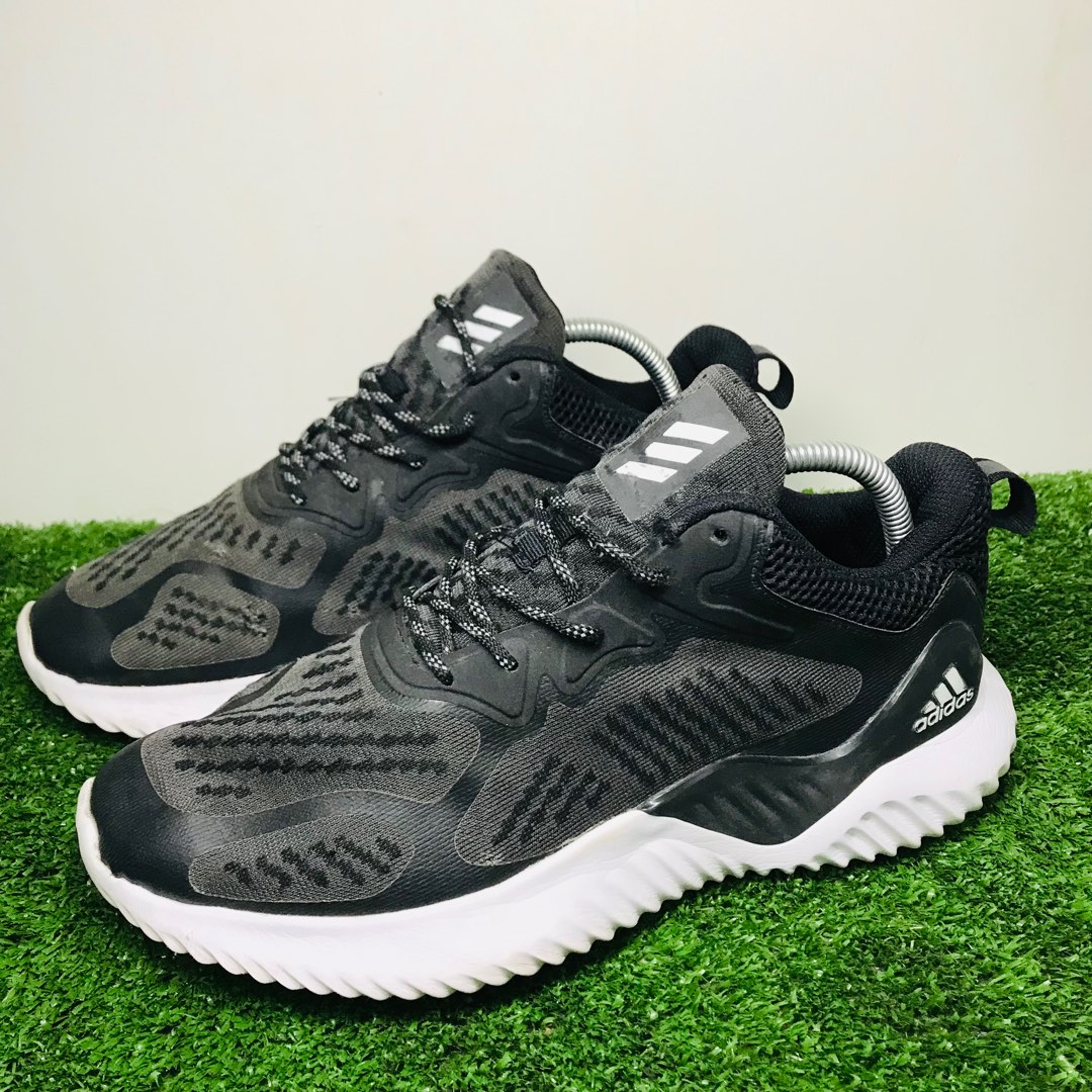 Adidas alphabounce top used