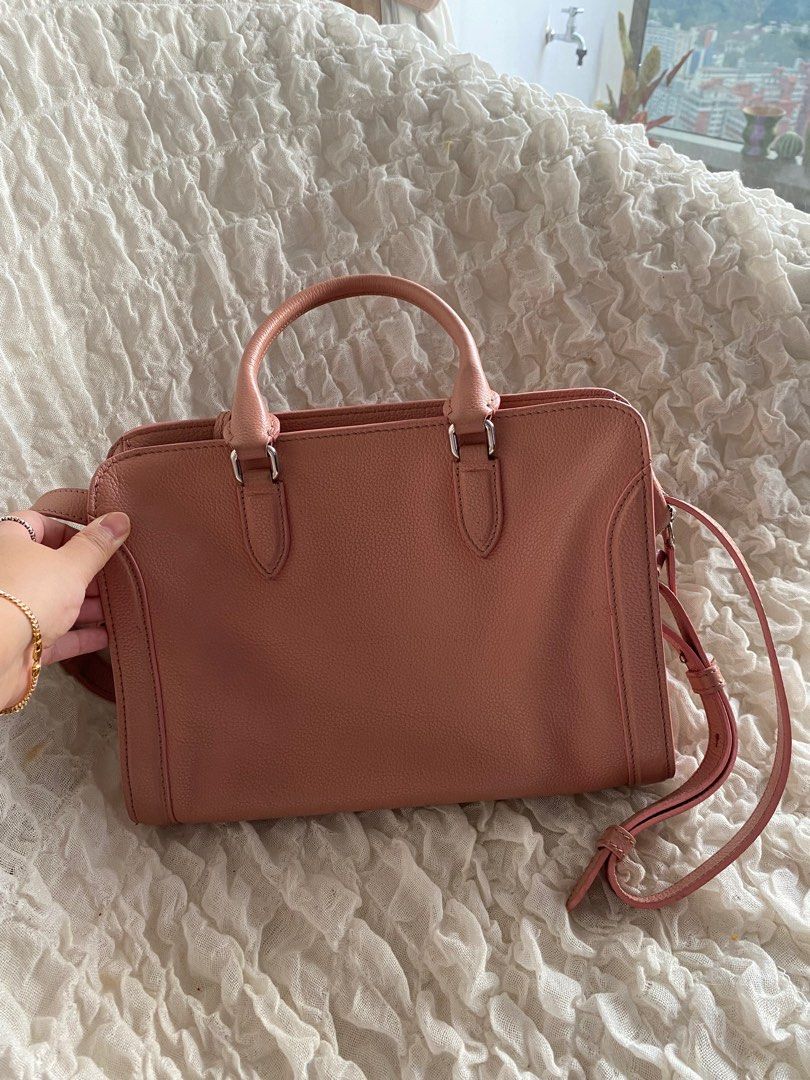 Alexander mcqueen bag store