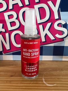 SALE!!! Anti-Bacterial Hand Spray w/ Natural Essential Ools