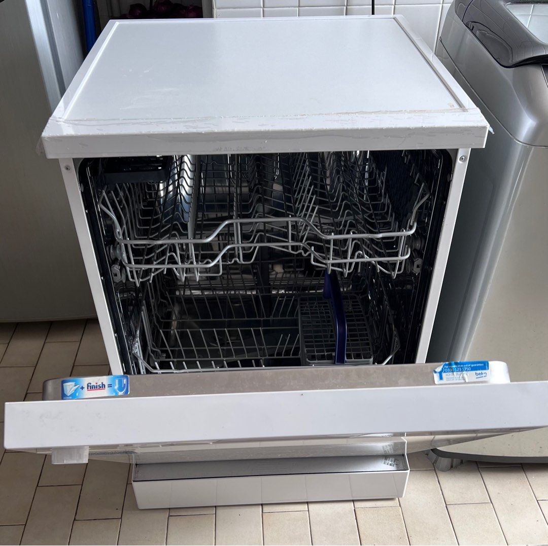 Beko dishwasher less then 1 year used, TV & Home Appliances, Kitchen