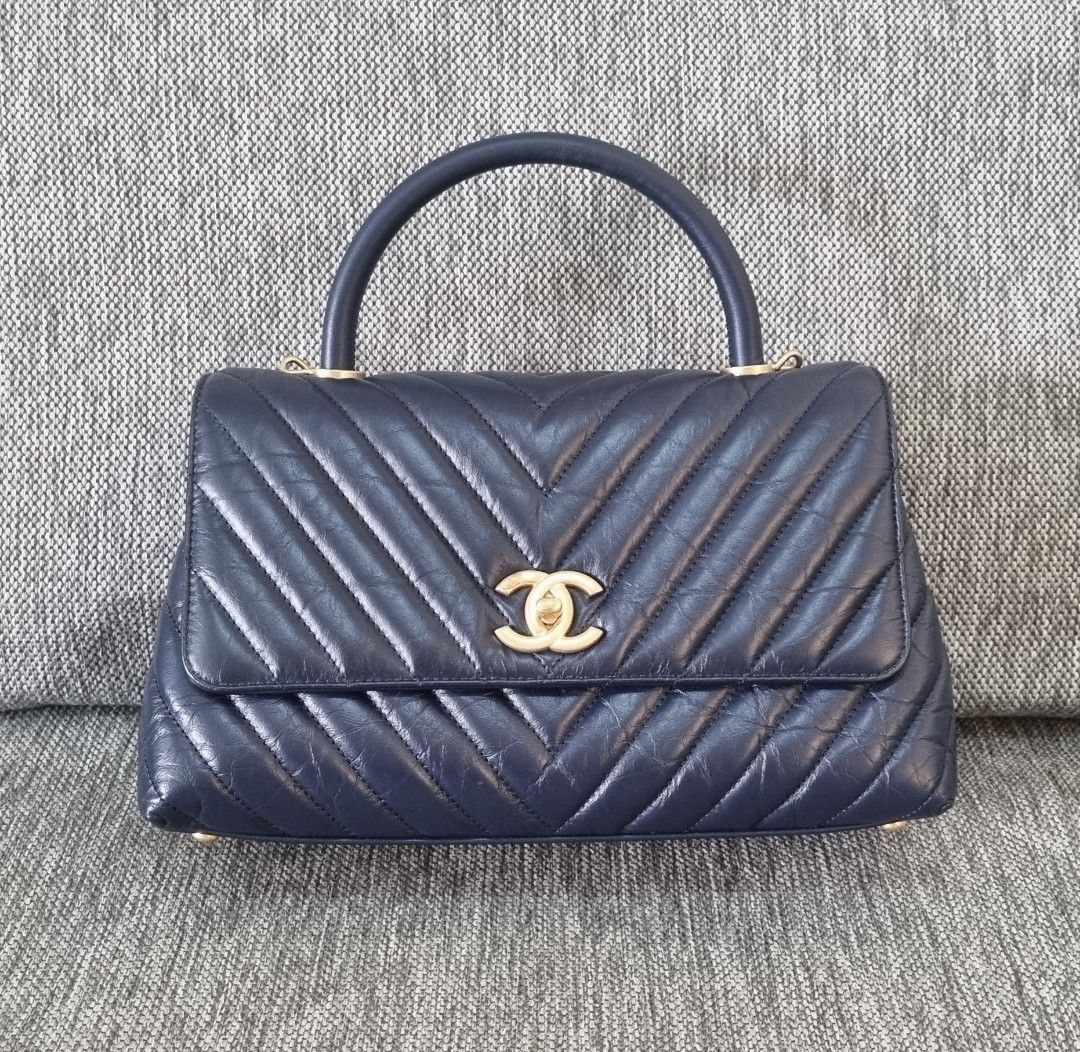 Chanel coco handle medium, Luxury, Bags & Wallets on Carousell