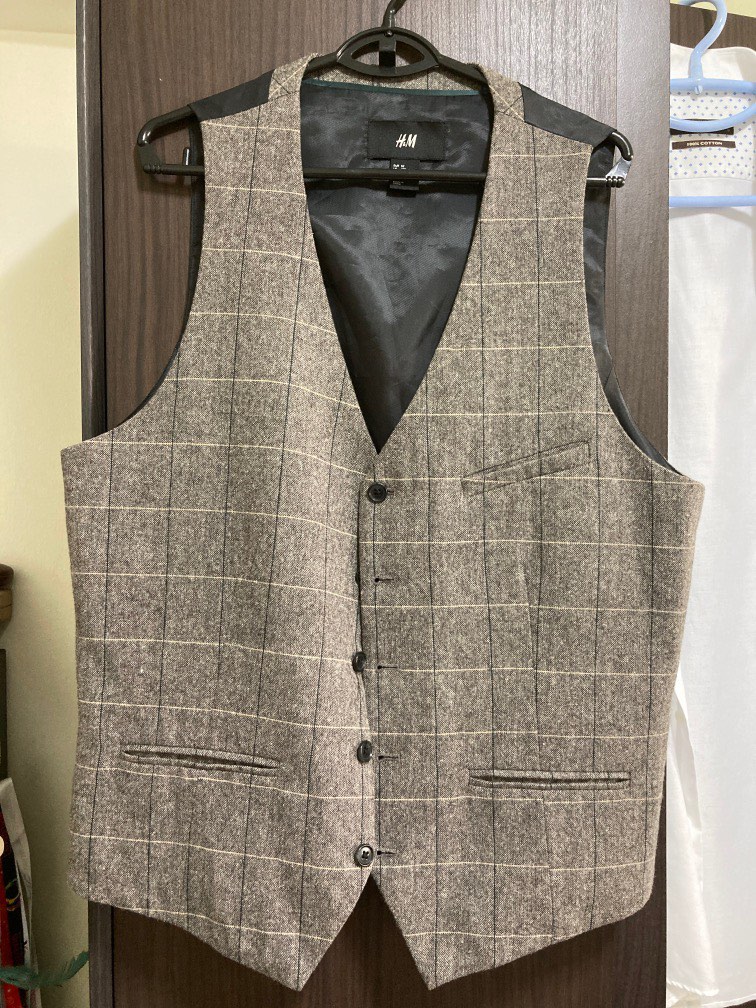Checkered Vest, Men's Fashion, Tops & Sets, Vests on Carousell