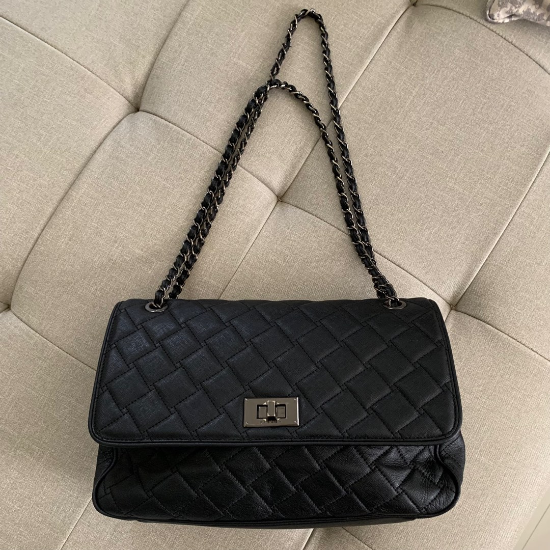 SISLEY QUILTED CONVERTIBLE SHOULDER BAG on Carousell