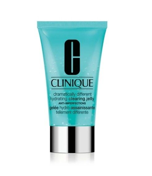 Clinique Dramatically Different Hydrating Clearing Jelly 50ml (Category: Face Care) located in San Juan City. Submitted by francescaque (Listing ID 1224238938, Image 1). Description: Guaranteed Authentic (Please check 3rd photo) Manufacturing date: Sept 2021 Size: 50ml, no box Sold for Php 1150 in Clinique store Dry Combination, Combination Oily, Oily Oil-free formula delivers 24-hour hydration repair* and helps visibly clear skin with 1% Salicyl