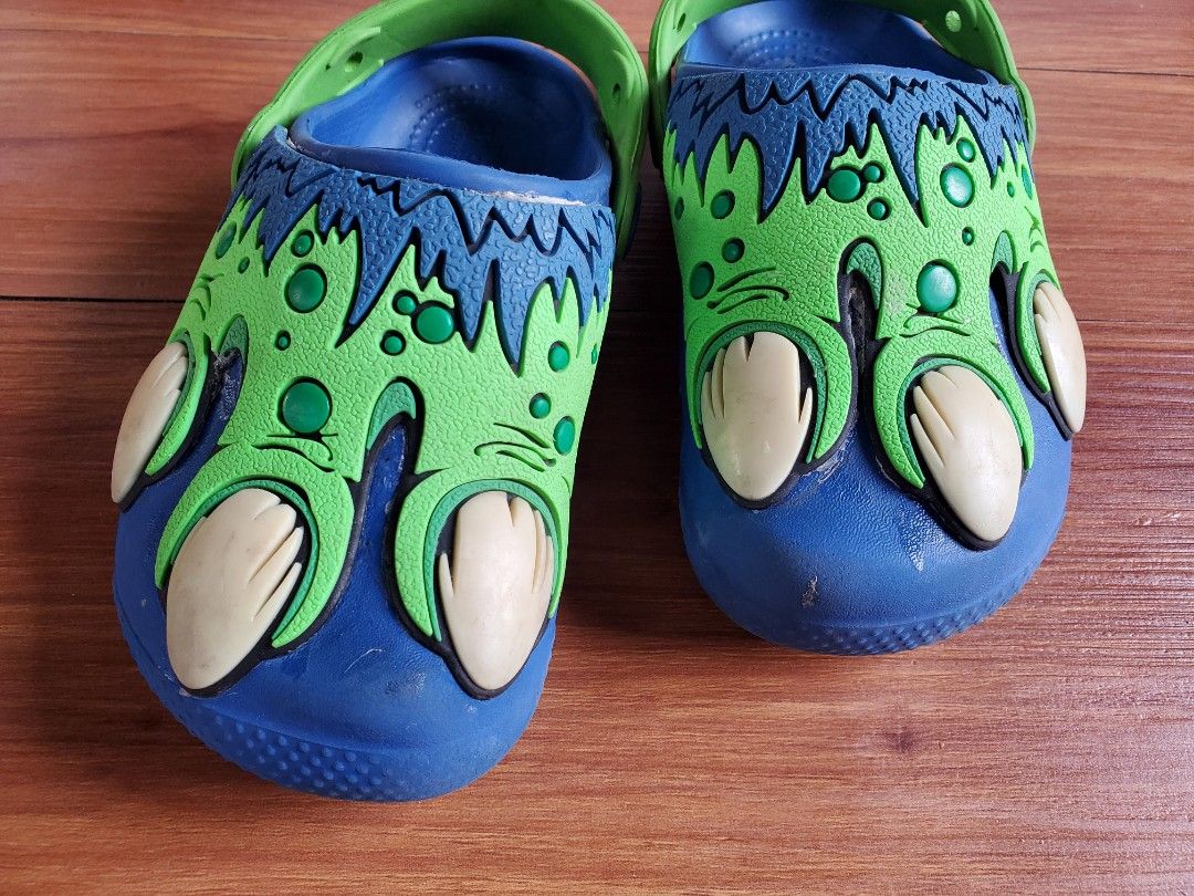Dinosaur hot sale feet crocs