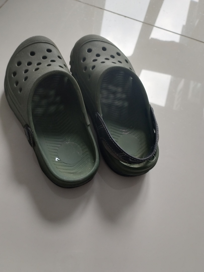 Crocs Look-Alike Sandal/Flip Flop, Women's Fashion, Footwear, Sandals ...