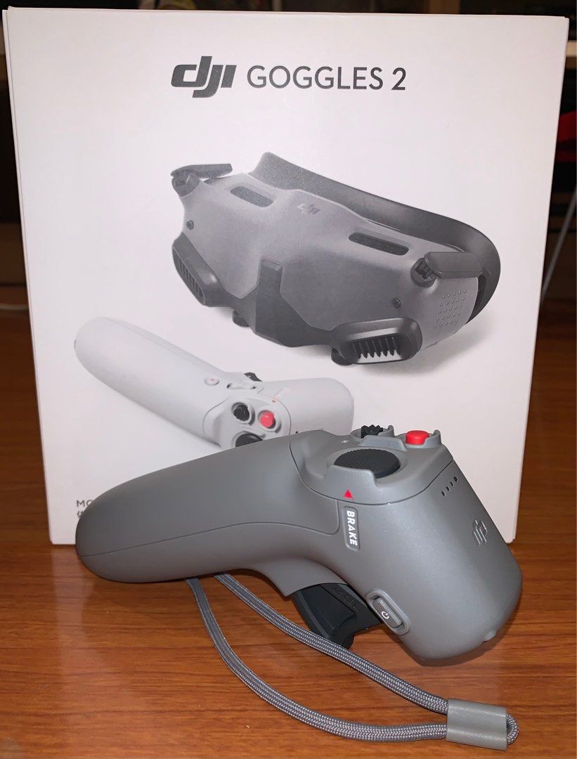DJI Motion Controller (Category: Drones) located in Kuala Lumpur. Submitted by seanloooo (Listing ID 1224217414, Image 1). Description: Original DJI Motion Controller For DJI Fpv drone / DJI Avata Easy to operate and use Charges via USB type-C (not included) Condition like new 9.9/10, barely used COD KL.