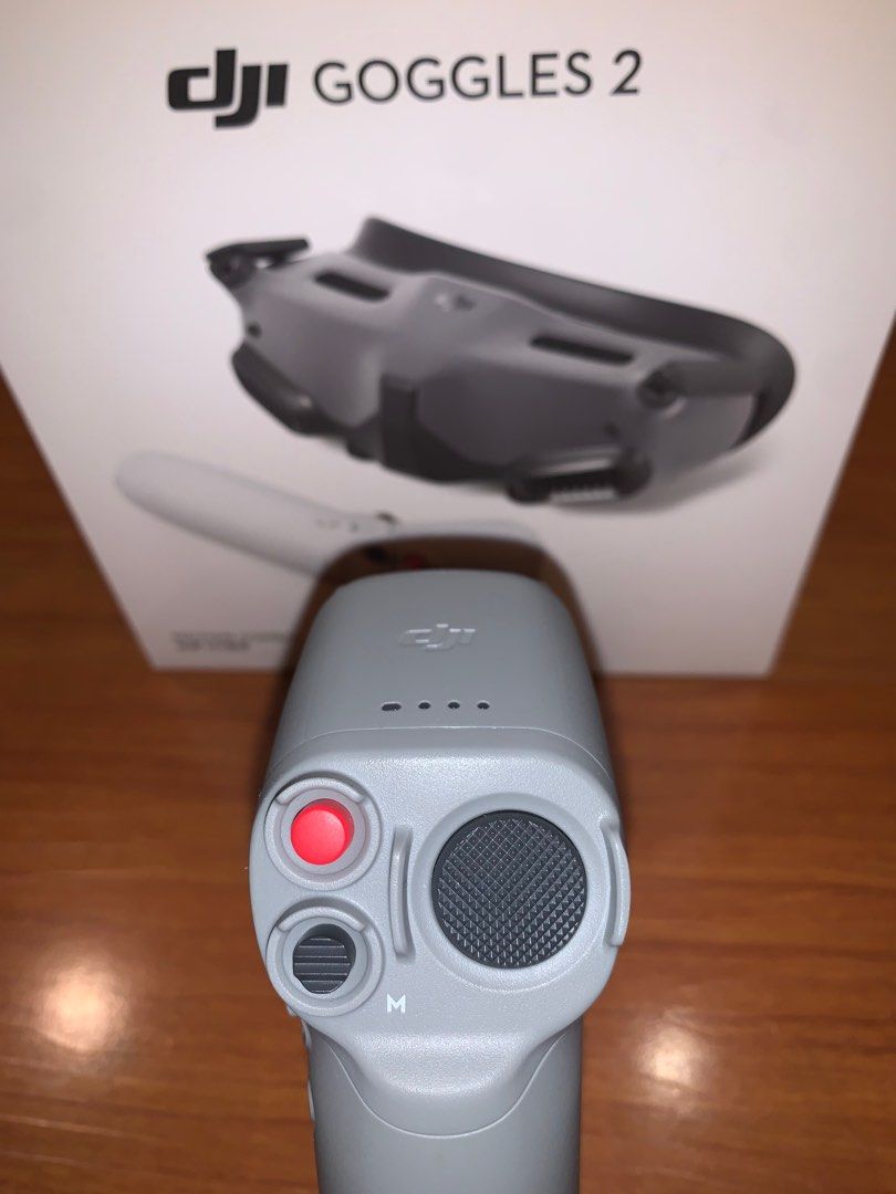 DJI Motion Controller (Category: Drones) located in Kuala Lumpur. Submitted by seanloooo (Listing ID 1224217414, Image 2). Description: Original DJI Motion Controller For DJI Fpv drone / DJI Avata Easy to operate and use Charges via USB type-C (not included) Condition like new 9.9/10, barely used COD KL.