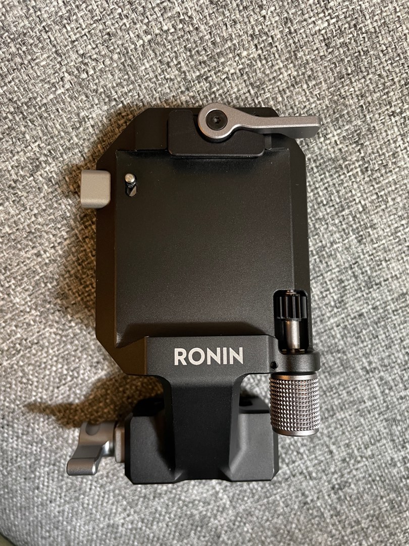 DJI R Vertical Camera Mount (for doing vertical videos), Photography