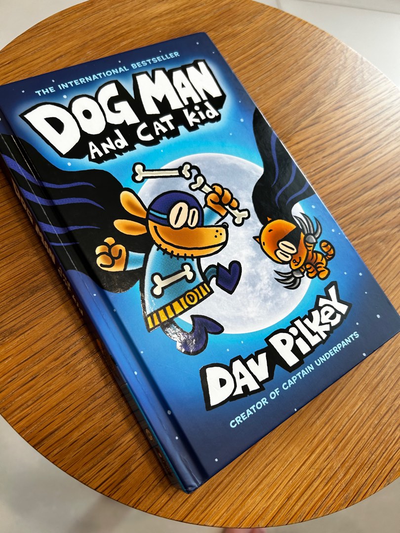 Dog man and cat kid Authentic Hardcover, Hobbies & Toys, Books