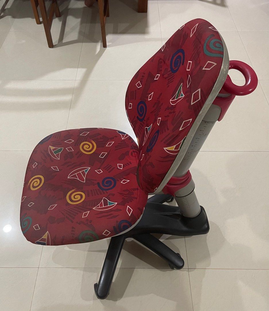 Ergonomic study chair for kids, Babies & Kids, Baby Nursery & Kids ...