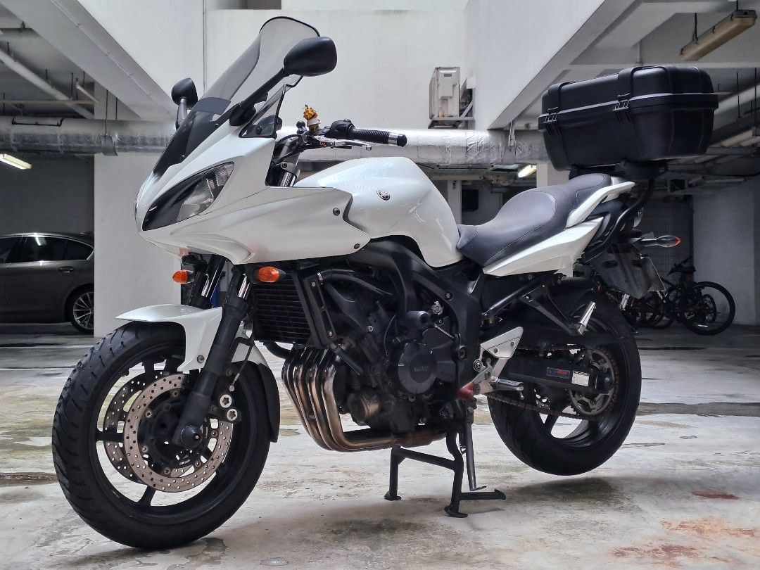 Feb 2029 Yamaha FZ6S Fazer FZ6 S2 Motorcycles Motorcycles for
