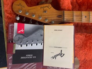 Fender Yngwie Malmsteen Signature USA, Hobbies & Toys, Music