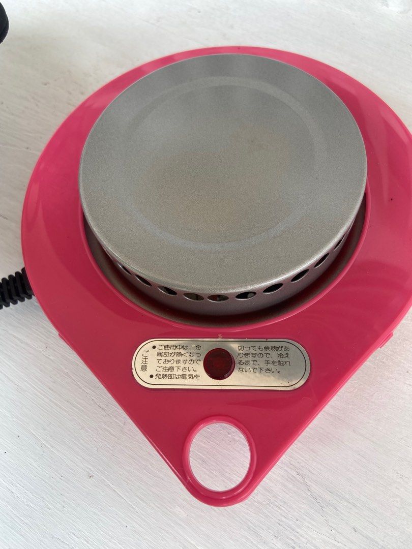 Super SALE🥰Fondu Kit (Category: Cookware & Accessories) located in Tagaytay City. Submitted by euniquefinds (Listing ID 1204708445, Image 2). Description: Once used only Japan made Melt your cheeses or chocolate dips w/ ease ♥️ & fun.