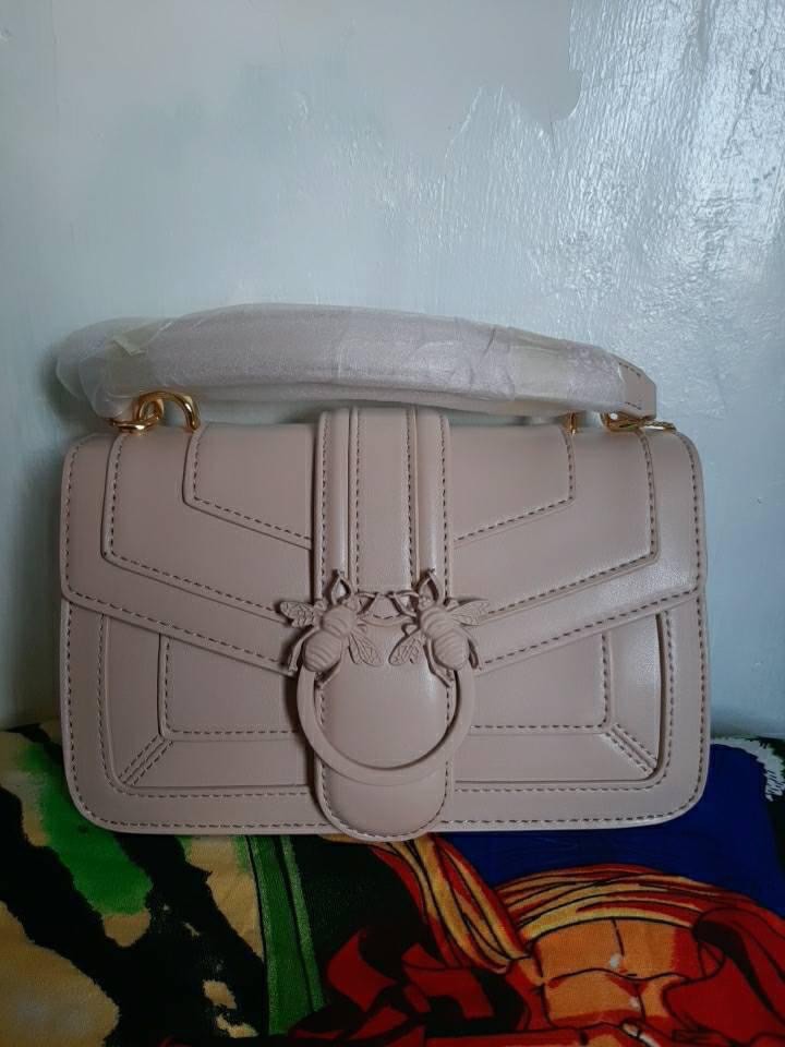 Louis Philippe White Bag, Women's Fashion, Bags & Wallets, Shoulder Bags on  Carousell