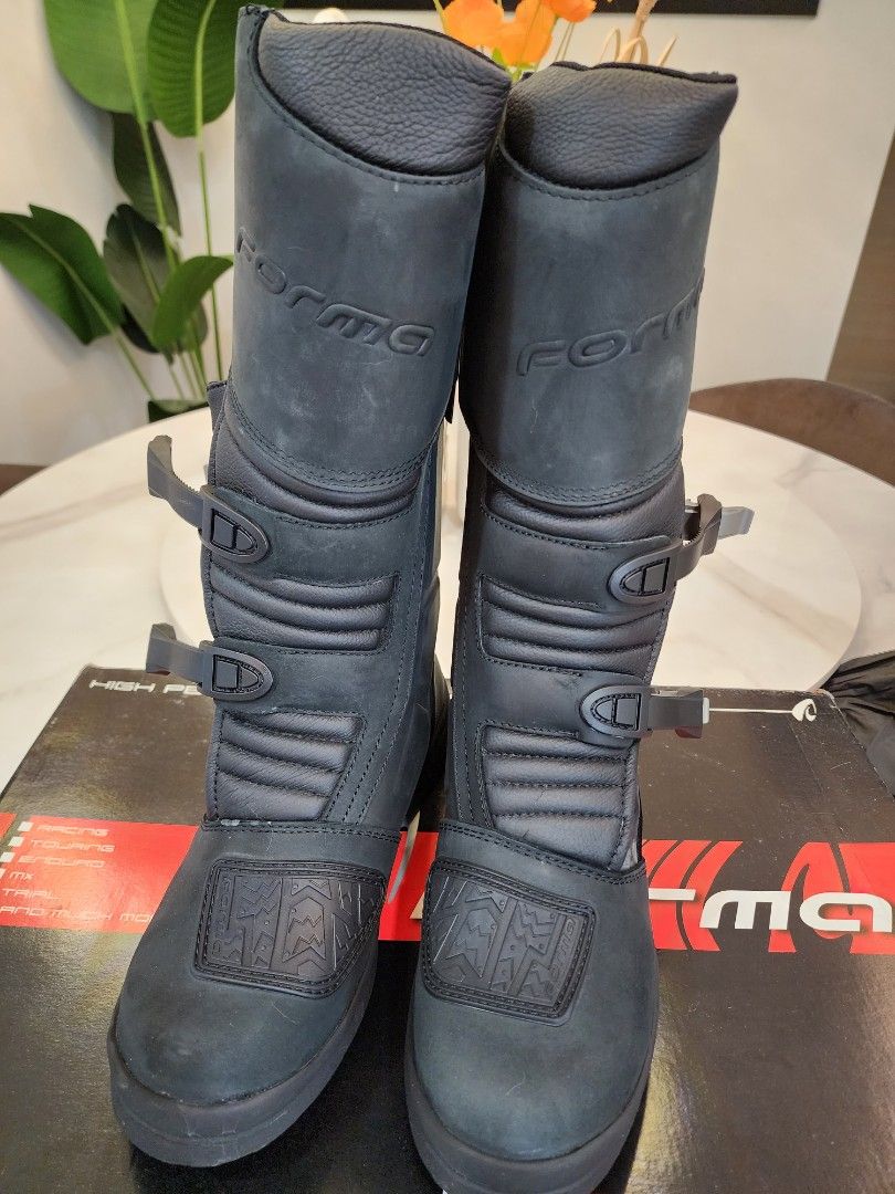 Forma Riding Boots, Motorcycles, Motorcycle Apparel on Carousell