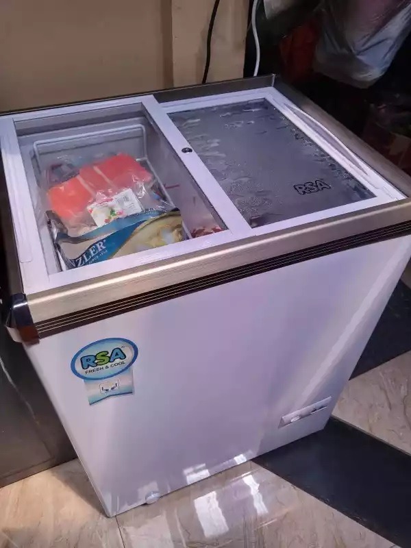 FREEZER BOX SLIDING 100 L LEMARI PEMBEKU BY GEA RSA XS 110, Elektronik
