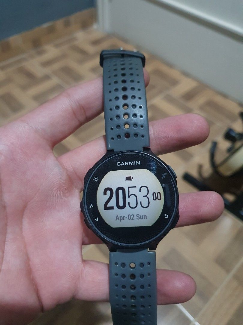 Jam tangan clearance garmin forerunner 235