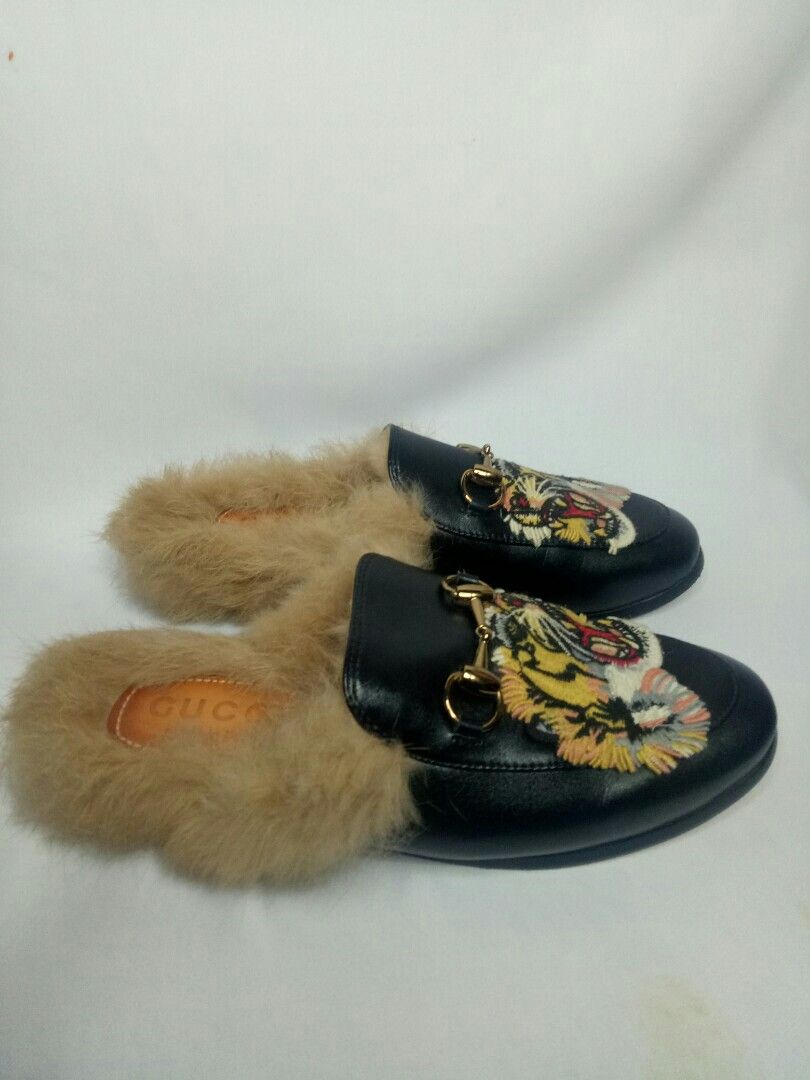 Gucci slides deals fluffy