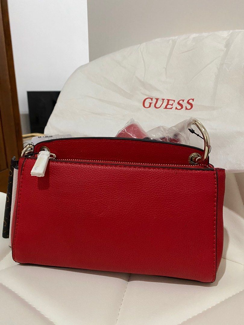 GUESS Kirby mini crossbody, Fesyen Wanita, Tas & Dompet di Carousell