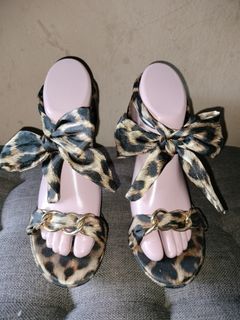 Guess leopard heels