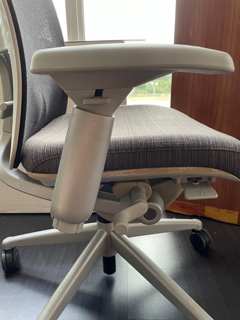 Haworth Zody Ergonomic Office Chair, Furniture & Home Living, Furniture