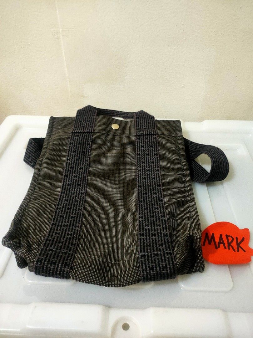 Hermes backpack (Category: Luxury Bags & Wallets) located in Cebu City. Submitted by xoxoxo888marco (Listing ID 1224187700, Image 1). Description: authentic excellent used condition rank A issue last pic.