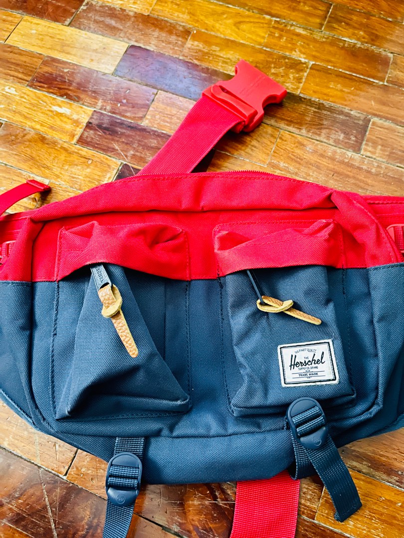 Herschel eighteen hip pack (waistbag), Men's Fashion, Bags, Belt bags, Clutches and Pouches on