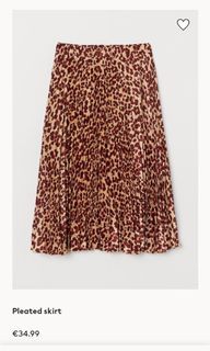 H&M Burgundy Leopard Midi Pleated Skirt (Size 34)