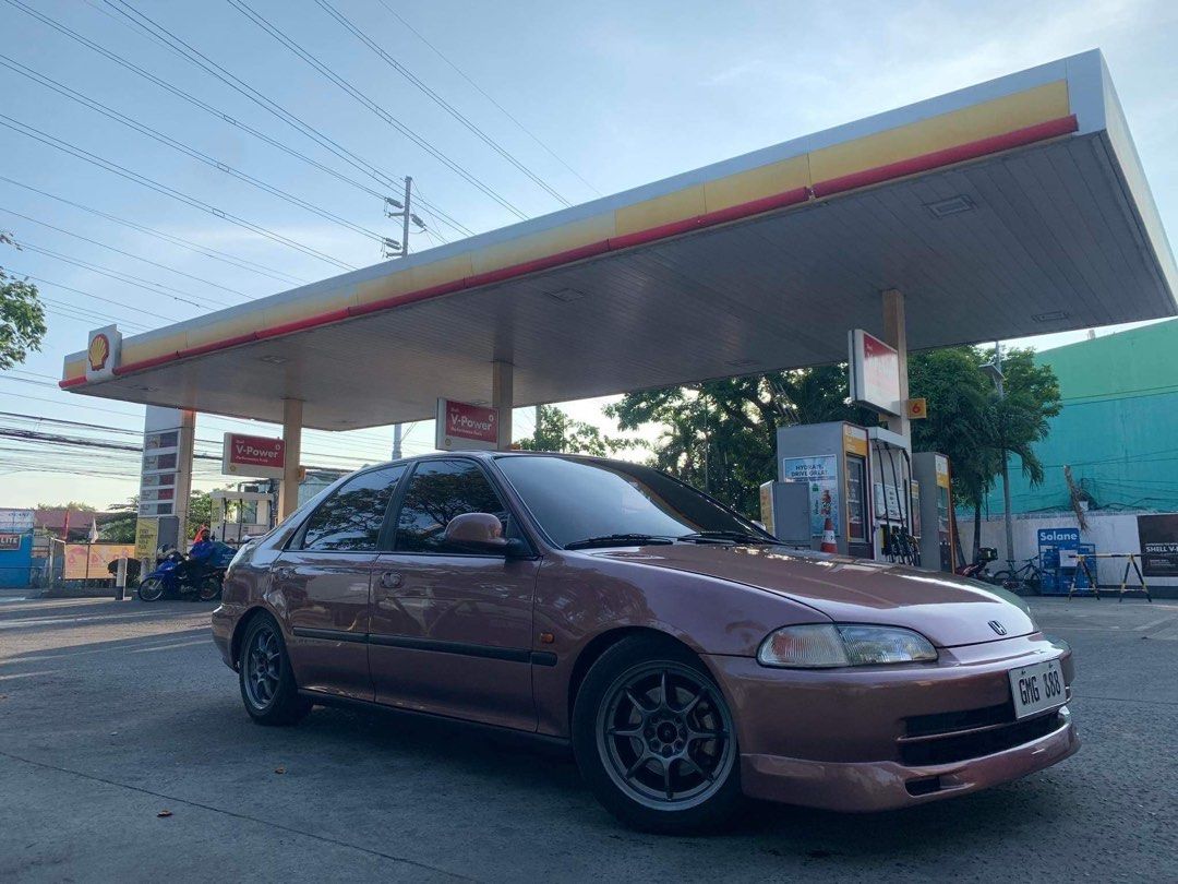 Honda Civic ESI Manual on Carousell