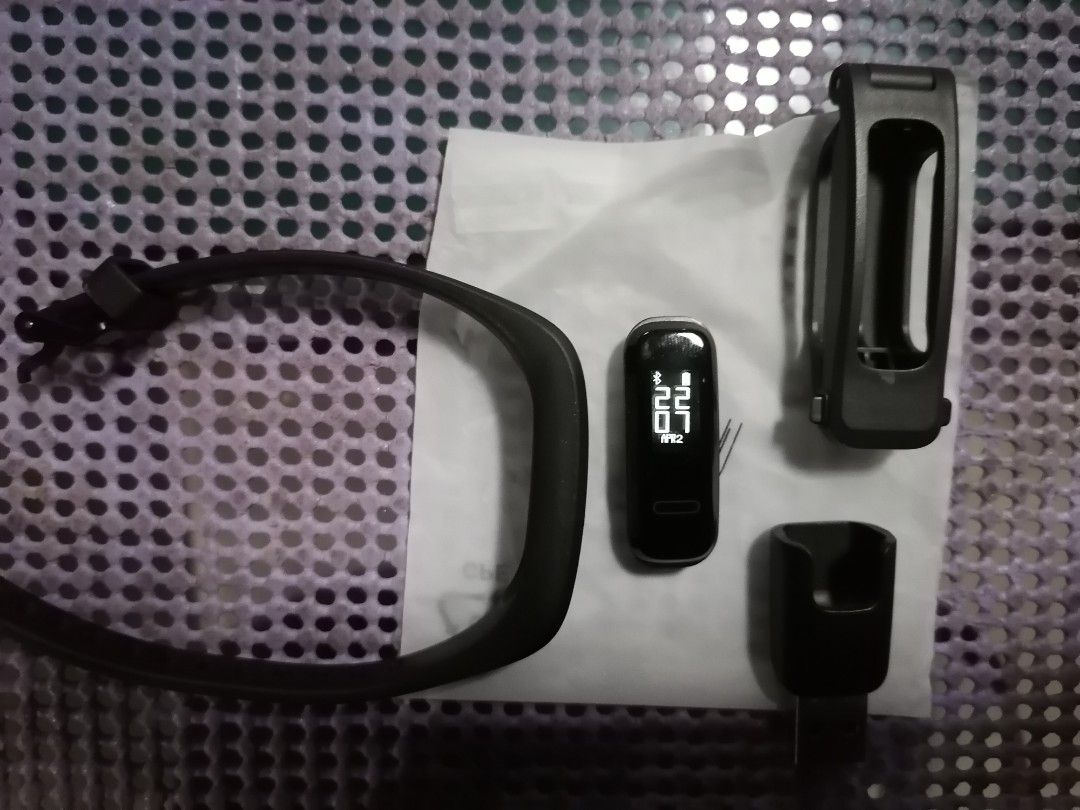 Huawei Band 4e, Mobile Phones & Gadgets, Wearables & Smart Watches on ...