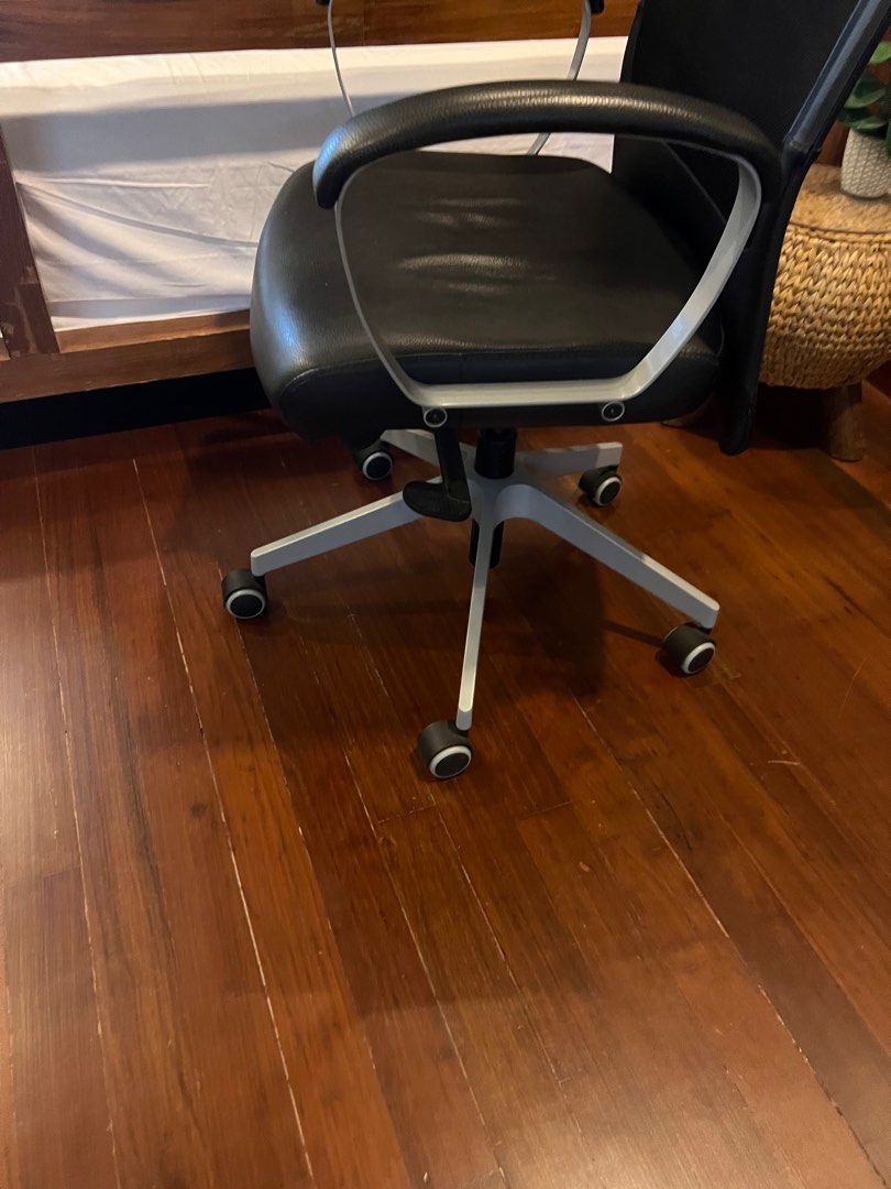 Ikea best sale markus orange