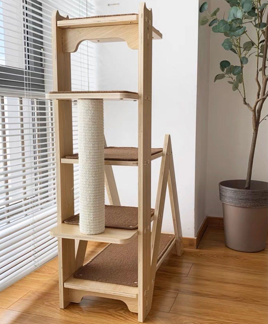 Bamboo cat tower top