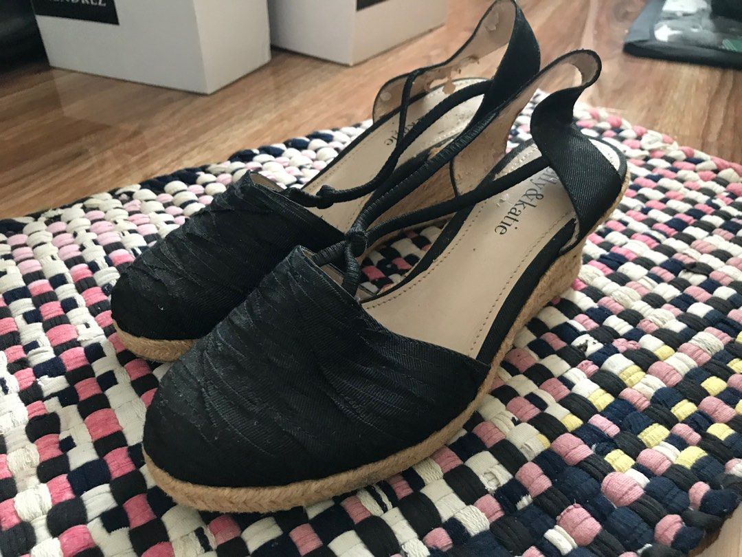 Kelly Katie wedge sandals size 6.5 Women s Fashion Footwear