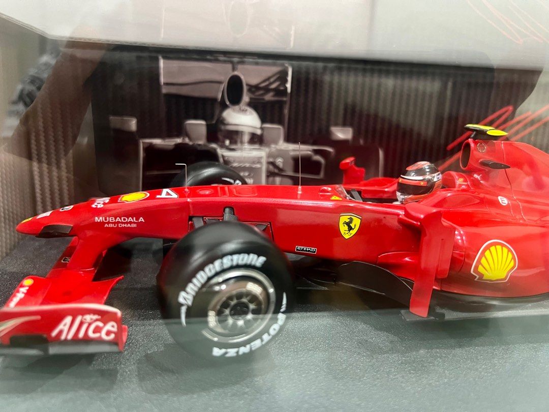 Kimi Raikkonen Ferrari F60 Hot Wheels 1:18, Hobbies & Toys, Toys