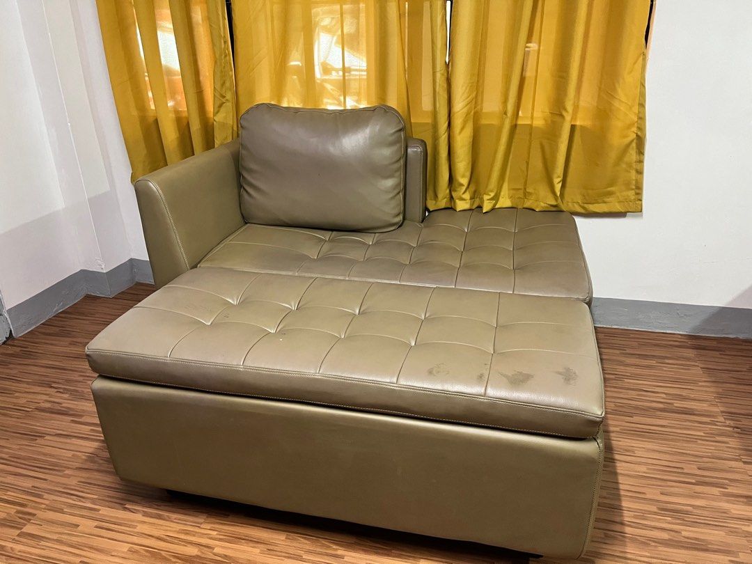 Leather Couch 2pc set (Category: Sofas) located in Manila. Submitted by mrcb07 (Listing ID 1224265909, Image 1). Description: .