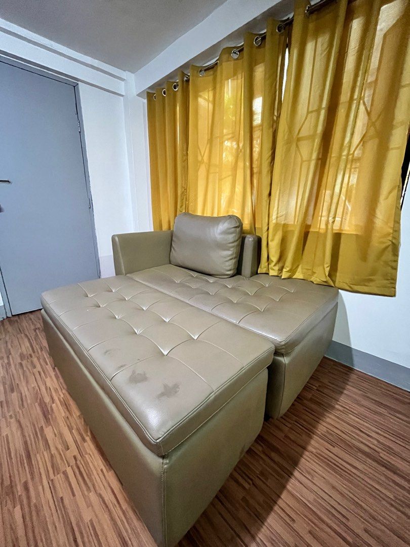 Leather Couch 2pc set (Category: Sofas) located in Manila. Submitted by mrcb07 (Listing ID 1224265909, Image 2). Description: .