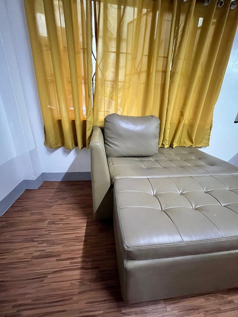 Leather Couch 2pc set (Category: Sofas) located in Manila. Submitted by mrcb07 (Listing ID 1224265909, Image 3). Description: .