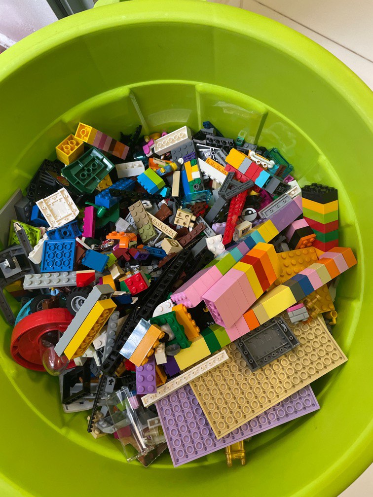 Lego bucket, Hobbies & Toys, Toys & Games on Carousell