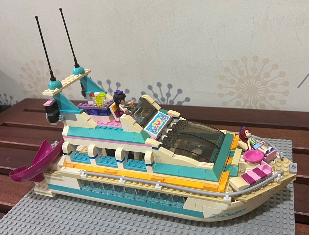 Friends of heartlake top city dolphin cruise