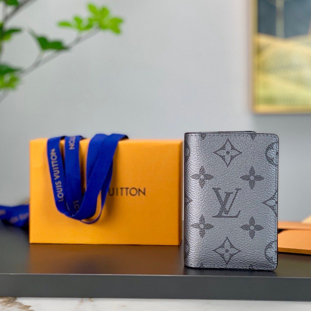 Louis Vuitton x Supreme Pocket Organizer, Luxury, Bags & Wallets on  Carousell