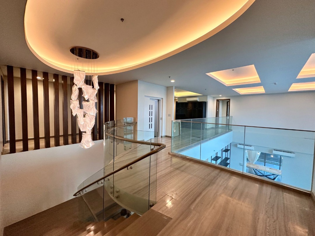 Upscale Industrial Penthouse Entire apartment (Plymouth (MA ... - Agoda - Industrial Penthouse Apartments With Private Elevators And Concierge Service