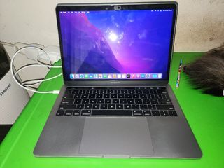 Macbook Pro Silver 2016 model A1706 Touchbar | Unit & Charger Only