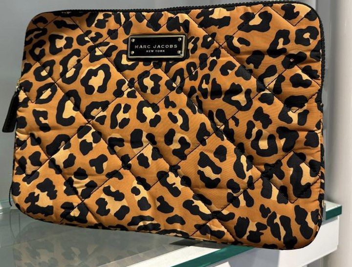 Marc jacobs laptop clearance sleeve 13 inch